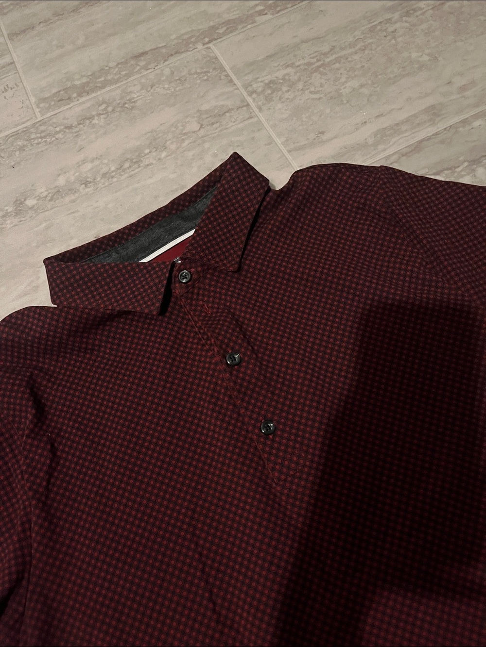 Express Men's Burgundy Micro-Pattern Polo - Picture 2 of 3
